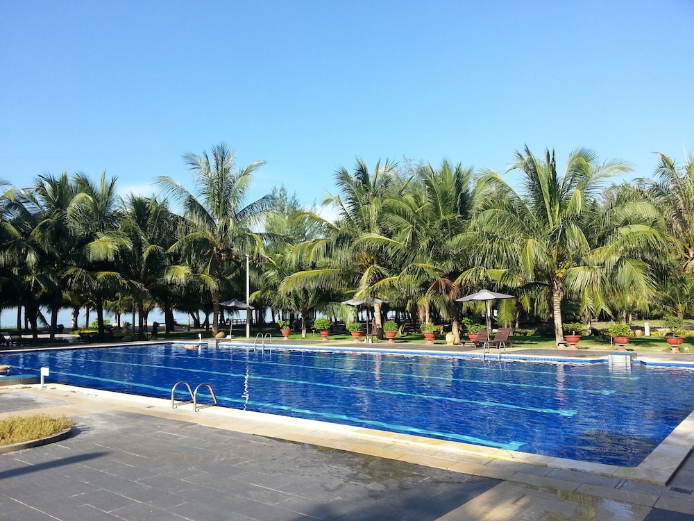 Dat Lanh Resort