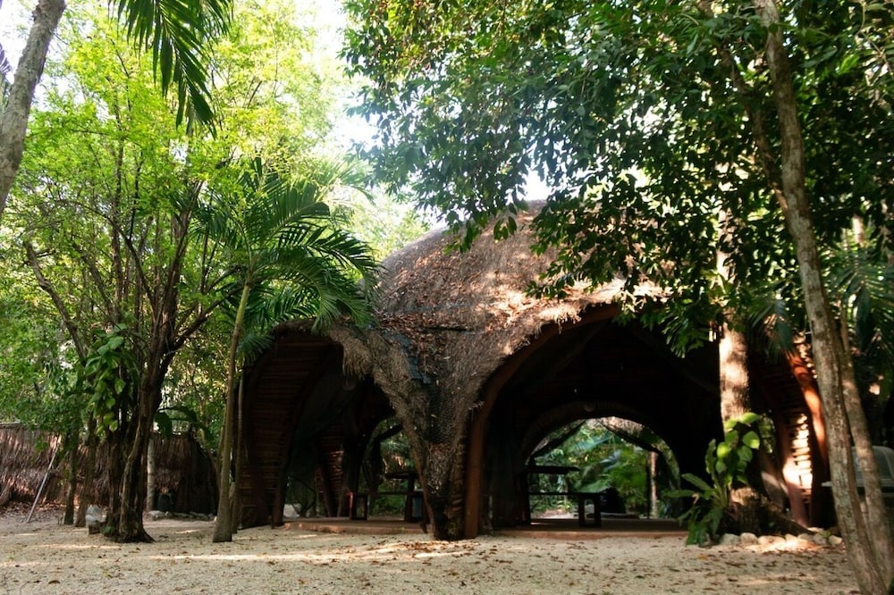 Santuario Apartments
