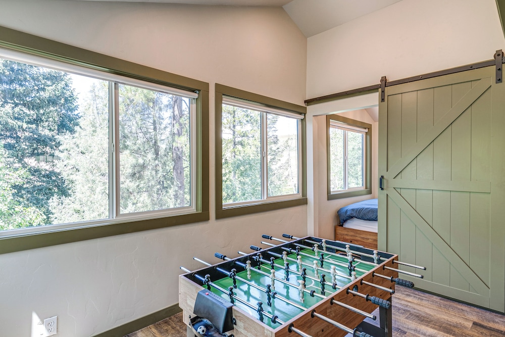 Lake Access, Mtn Views: 'cooks Cabin' in Kamas!