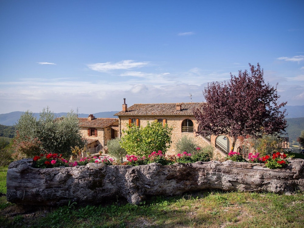 Villa in Umbria With Saltwater Pool