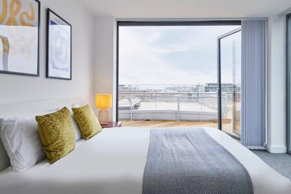 Host Stay The Knight Street Penthouse I