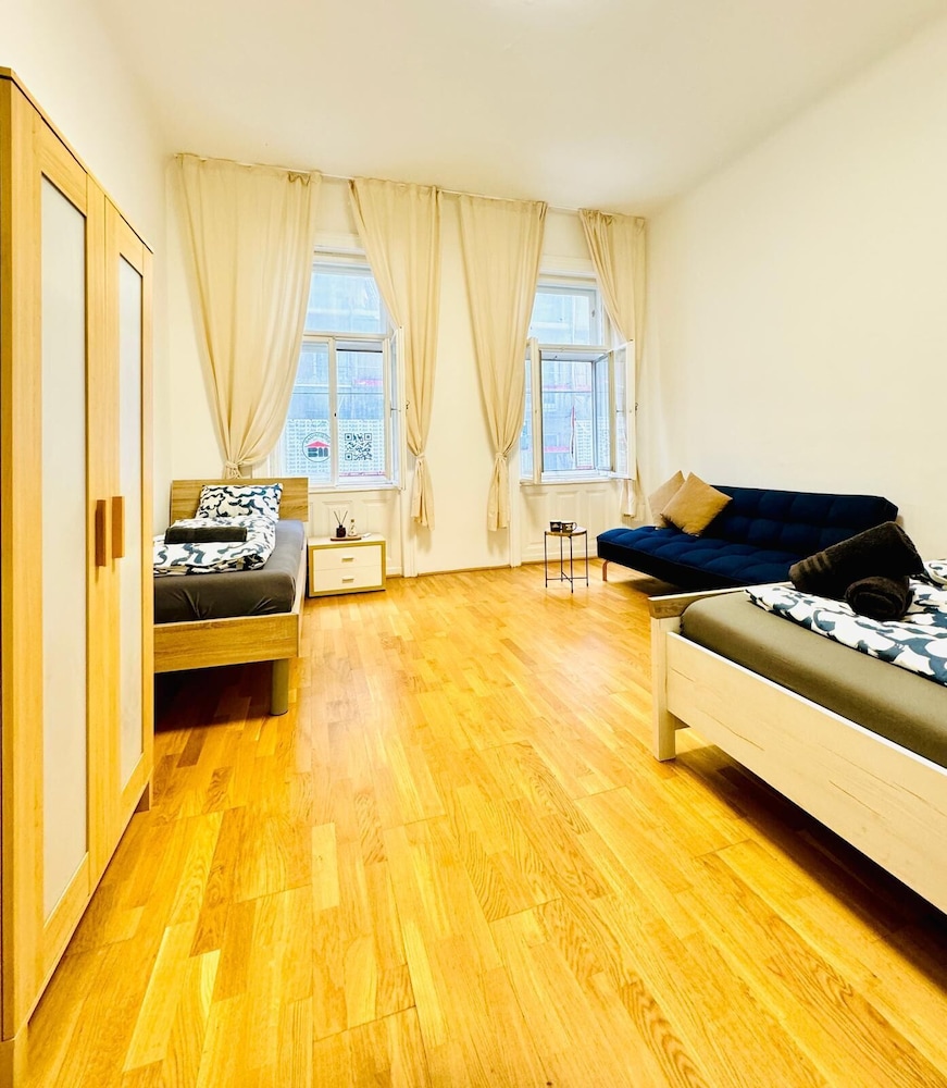 Affordable Stay Walk to Stadthalle