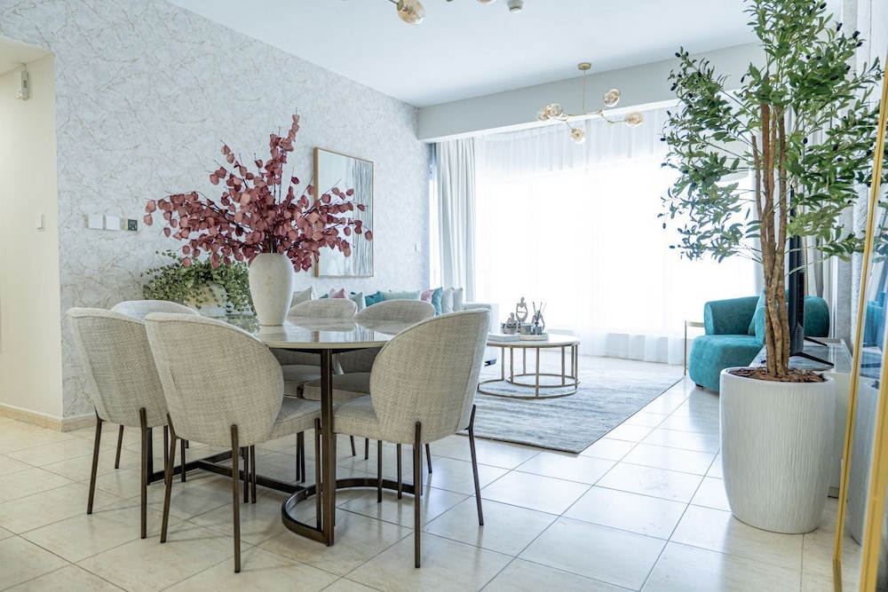 Iconic 2BR in Skycourt Dubailand