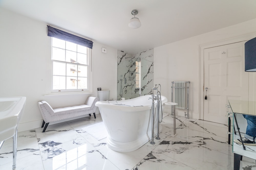 Modern & Stylish House in Deptford