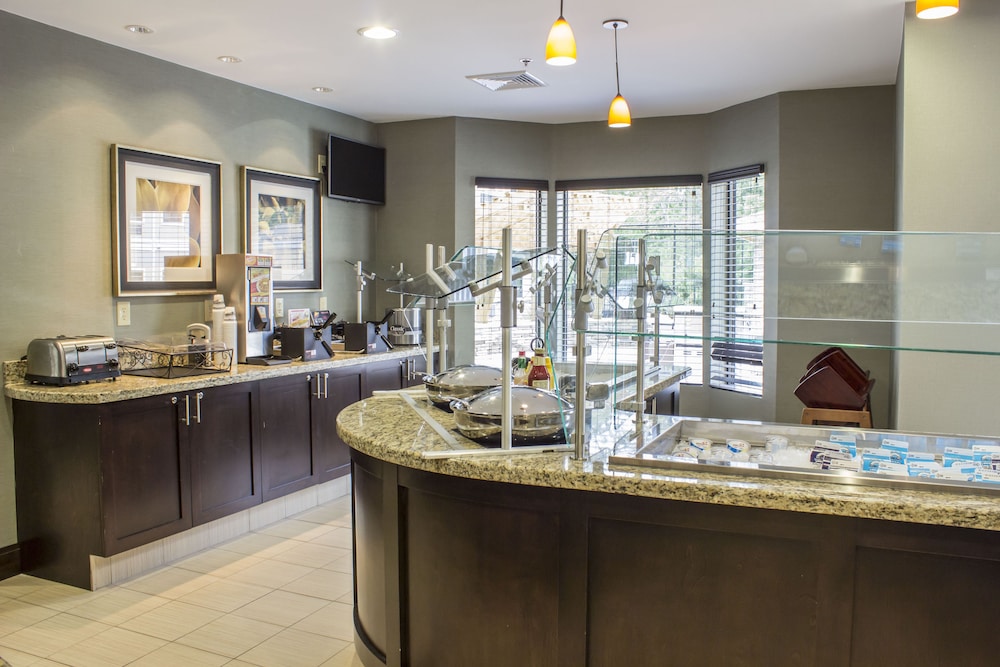 Jacksonville Vacations - Staybridge Suites Jacksonville - Camp Lejeune Area, an IHG Hotel - Property Image 8