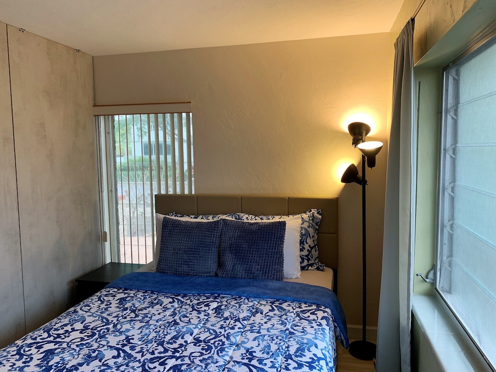 Atlantic Beach & Harbor Resort