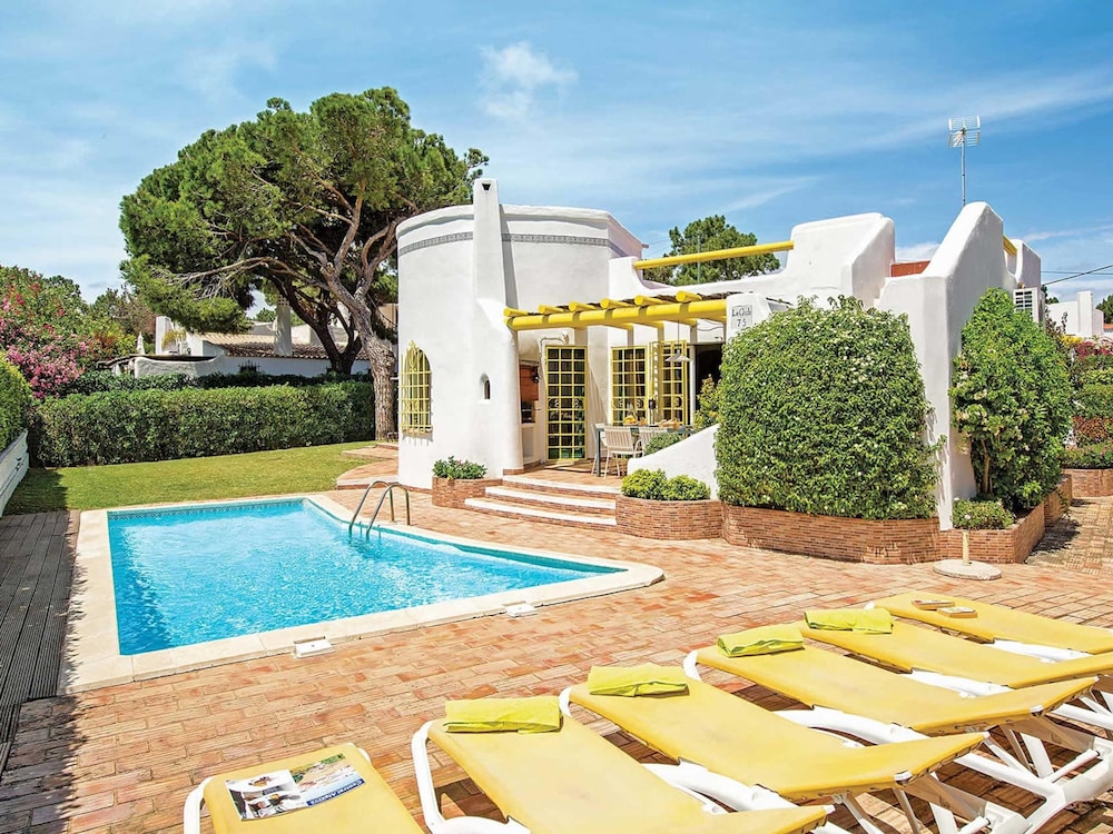 Tranquil Villa in Vilamoura With Private Swimming Pool view 3