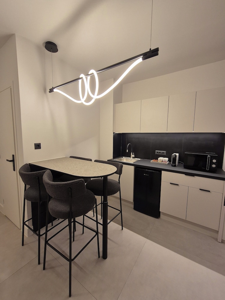 Shape Suites Athens