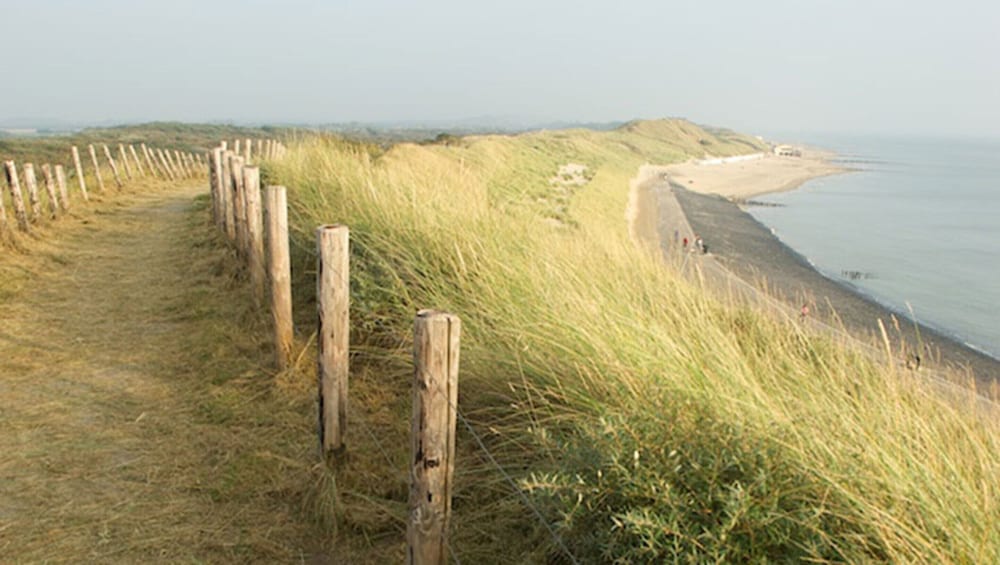 Chalet in Goedereede Near North Sea Beach view 4