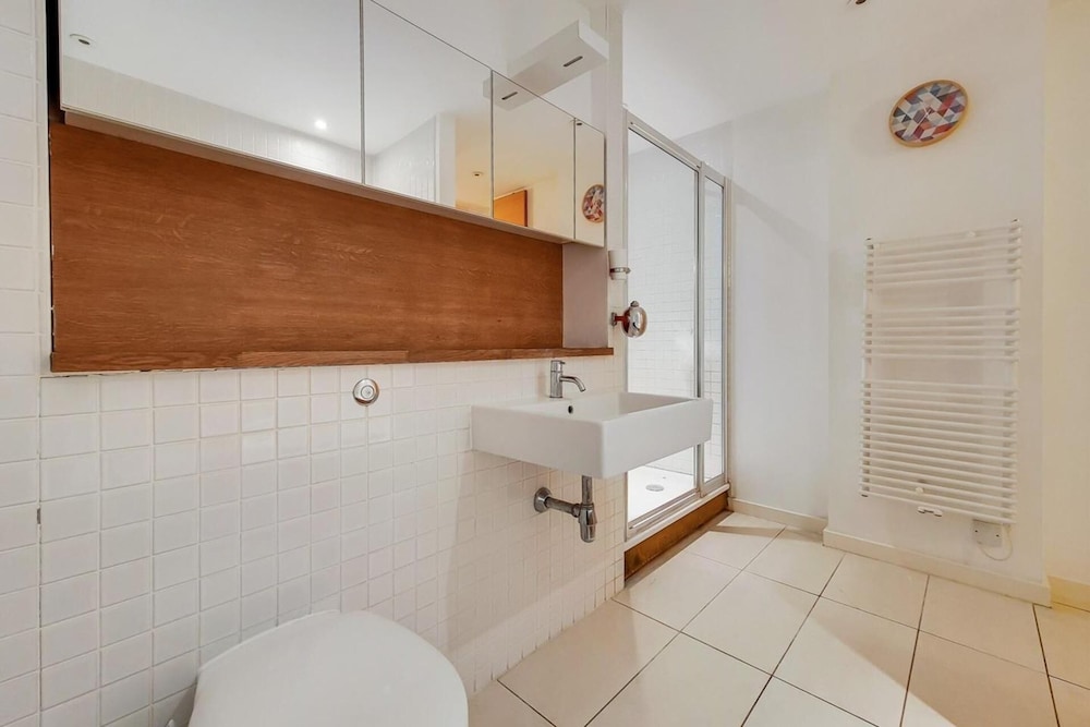 Greenwich Mill - Modern Comfort & Historic Charm