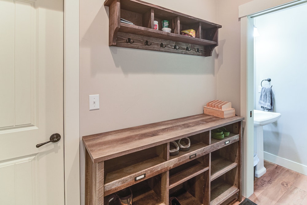 Central Fraser Vacation Rental w/ Private Hot Tub!