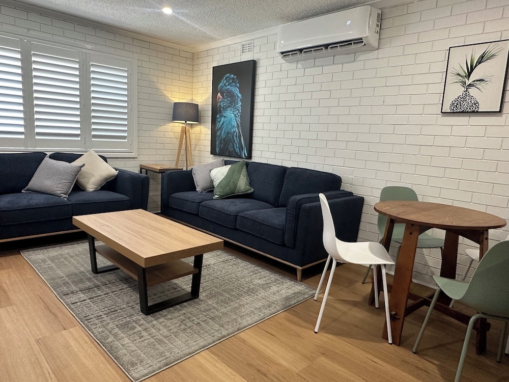 Central Cullen Apartments