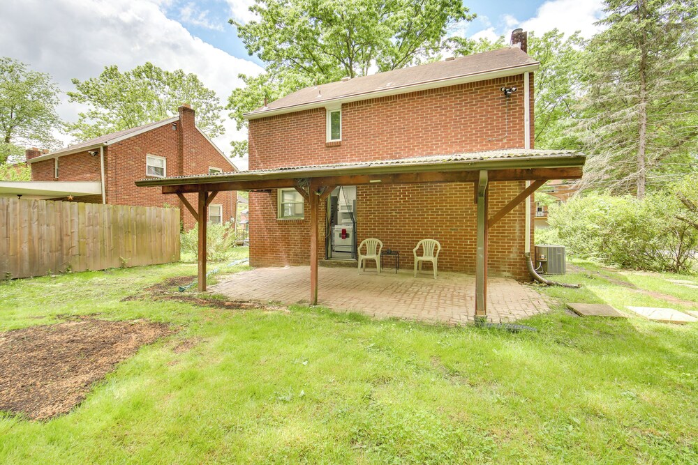 Penn Hills Home  11 Mi to Pittsburgh - Property Image 2