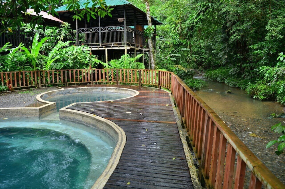 Lodge El Amargal Reserva Natural, Ecoturismo & Surf