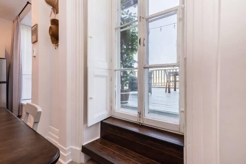 Remparts 2 Bed w Private Terrace & Sauna