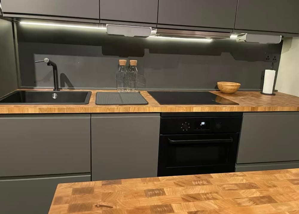 London - Modern 2 Bedroom Apartment