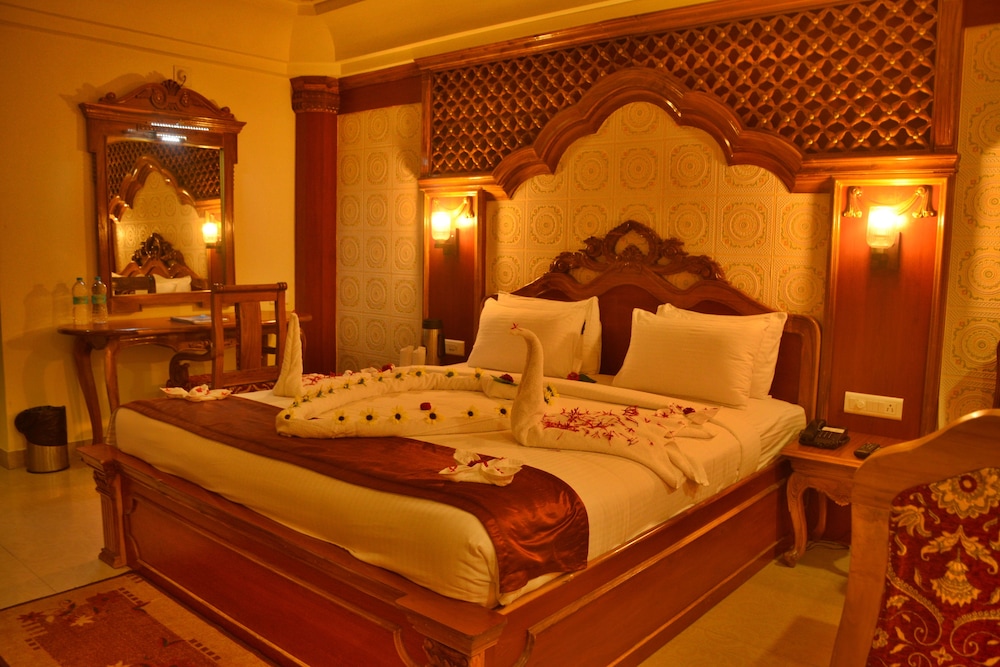 Hotel Lucky India Royal Heritage view 2