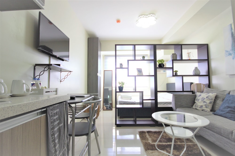 Cebu Vacations - Versteeg Vacations - Horizons 101 - Property Image 6