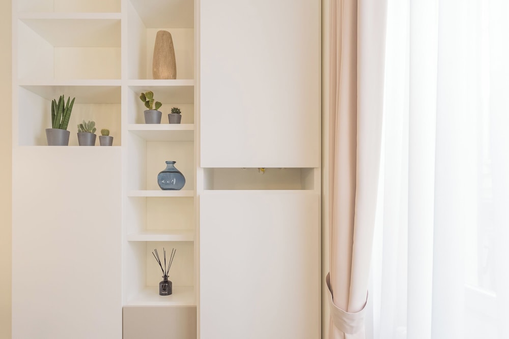 Modern & Stylish Apartment in Como City by Rent all Como