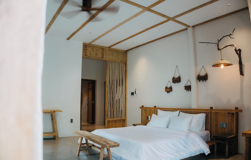 Nong Lam Ecolodge