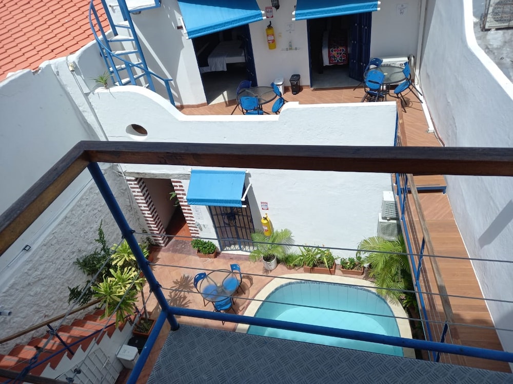HPT-SC1 HABITACION DE HOTEL CON PISCINA