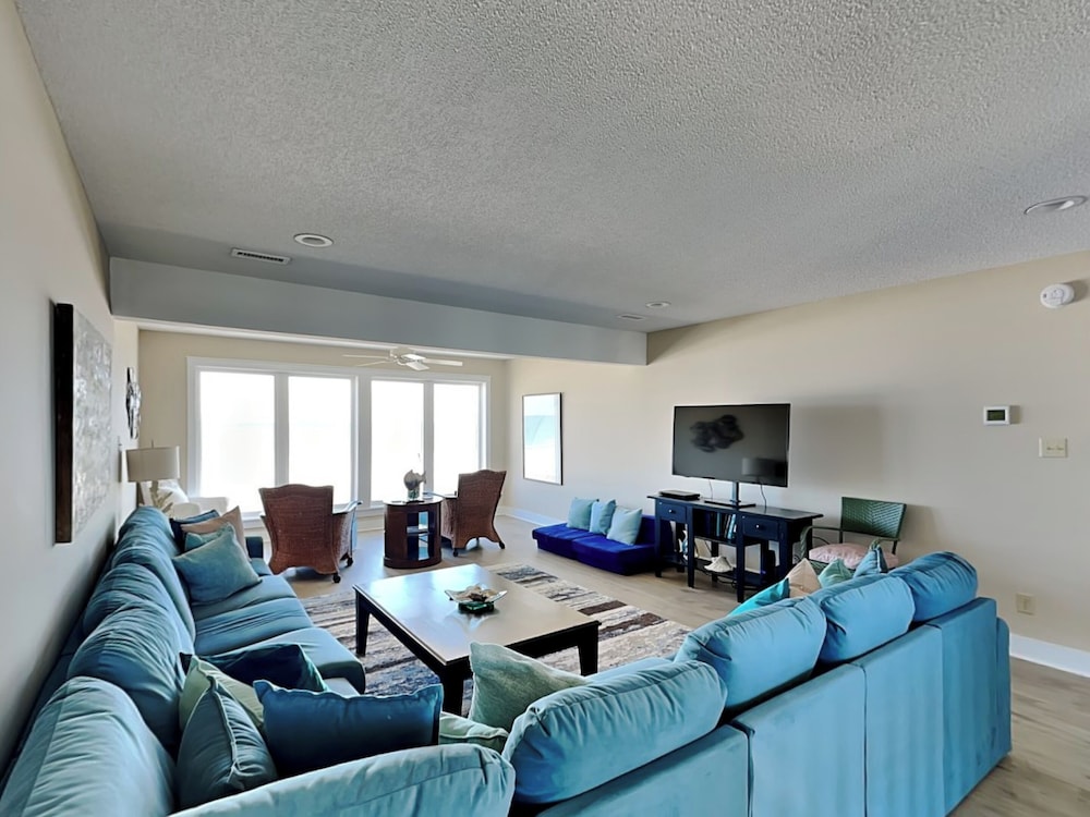Beach Coma by Topsail Realty