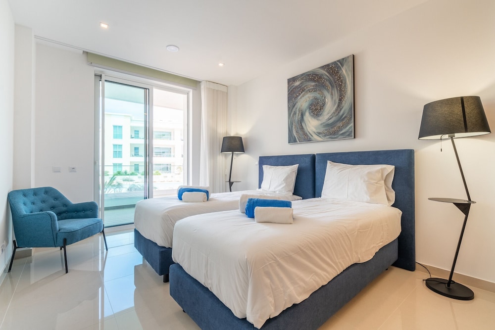 Lagos Marina View 4 With Pool by Homing