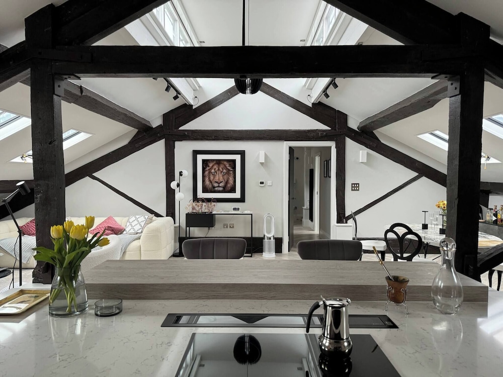 Luxury Penthouse St Chads Snowhill