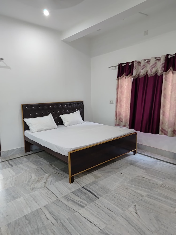 Shree Shyam Paying Guest House