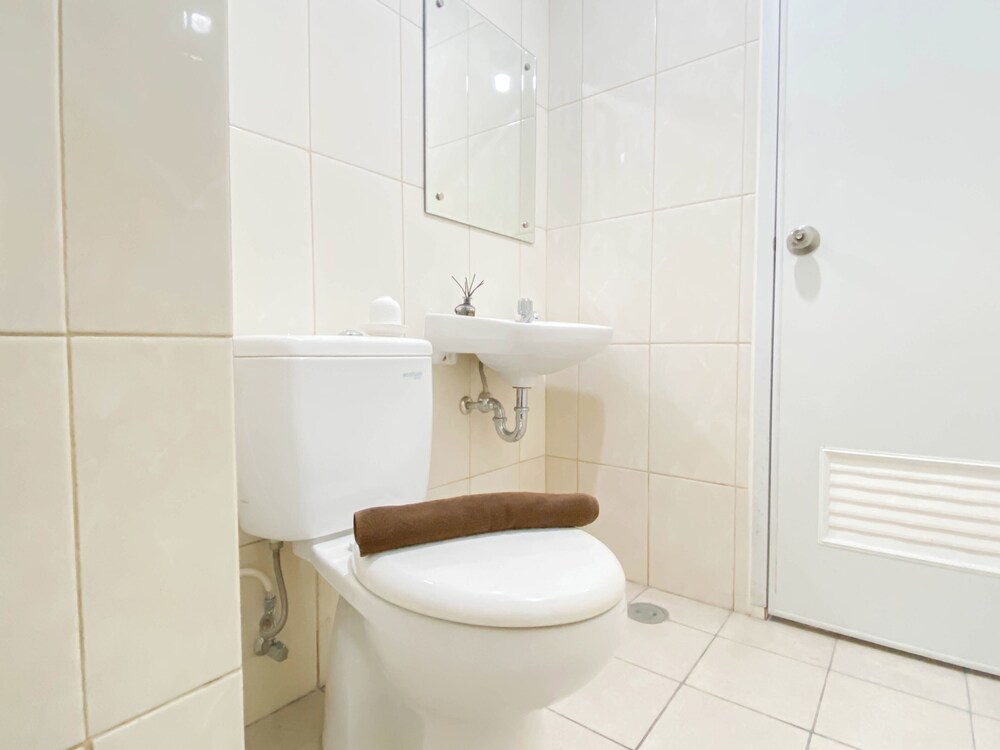 Good And Comfy 2Br At Springlake Summarecon Bekasi Apartment