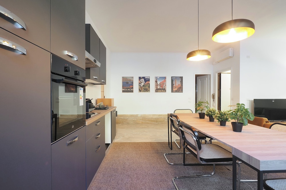 Brera Apartments in Duomo