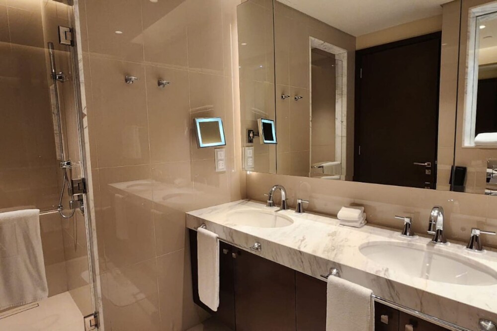 Manzil - 2BR Burj View Connected to Dubai Mall