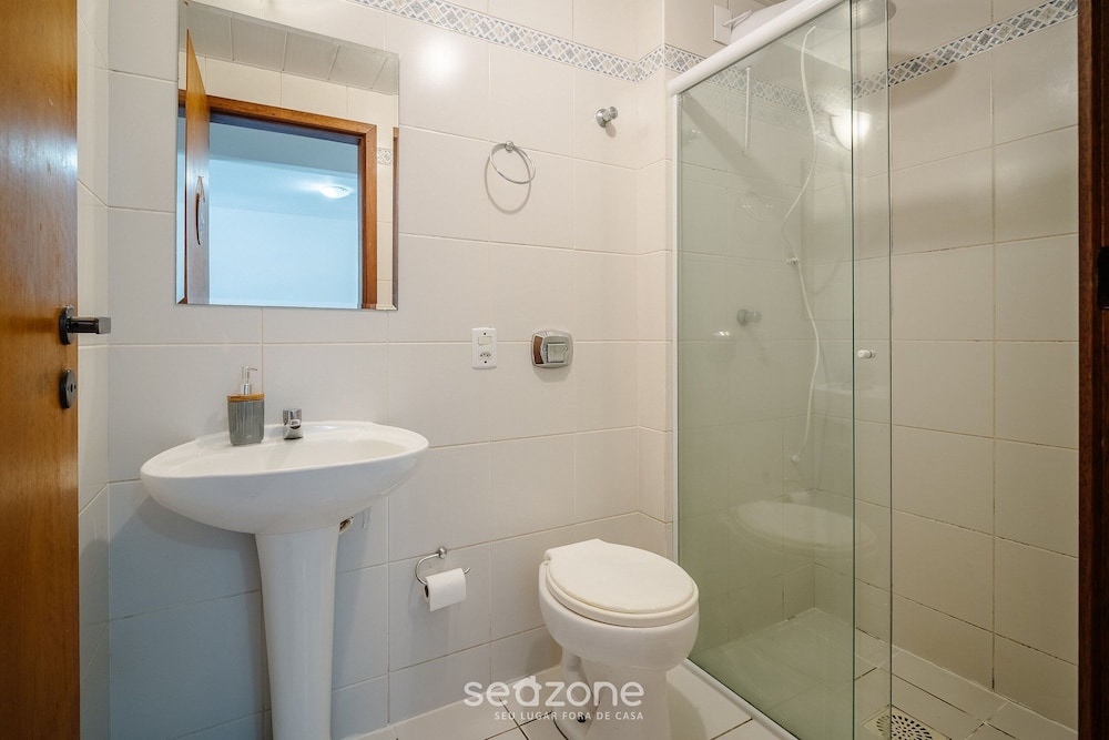 Apartment With Balcony in Lagoa Pir0014