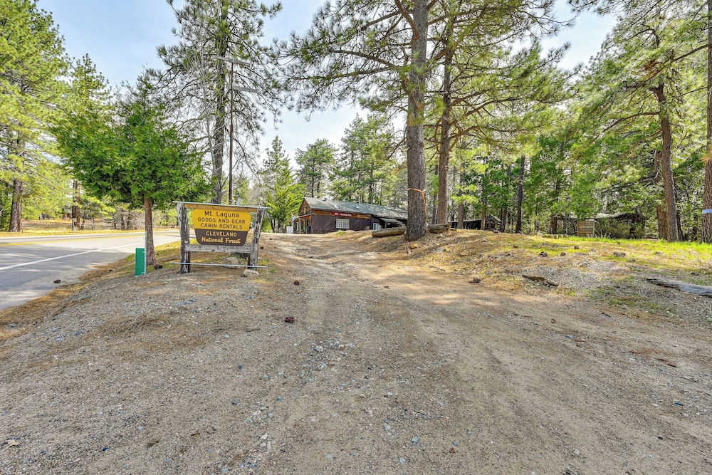 Near Hiking & Mtn Biking: Cozy Cabin in Mt Laguna!
