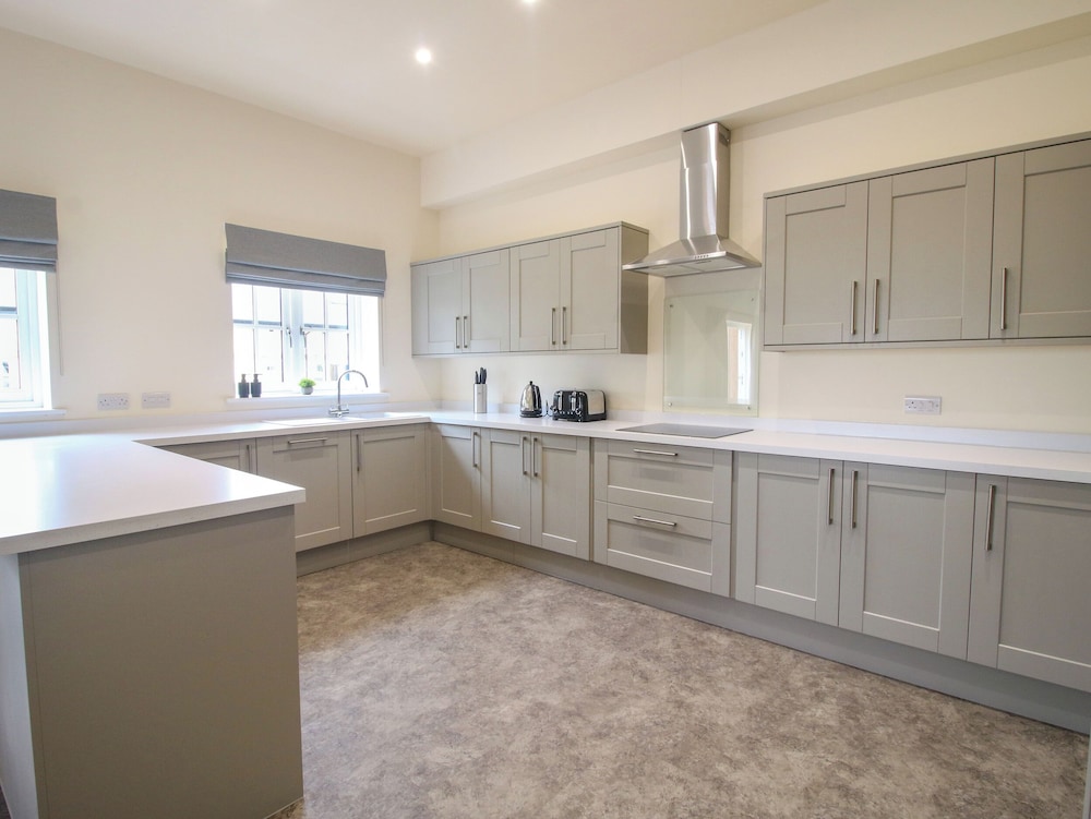 Aintree Cottage