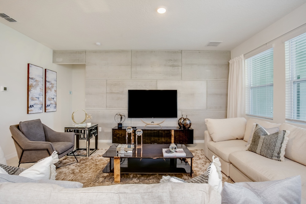 6bed 4Ba Villa Game Room Pool Spa - Image 3