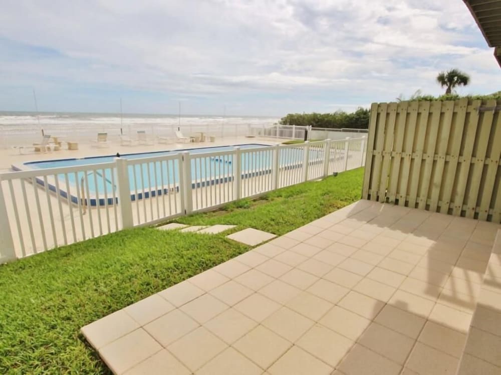 Oceanside Village D2