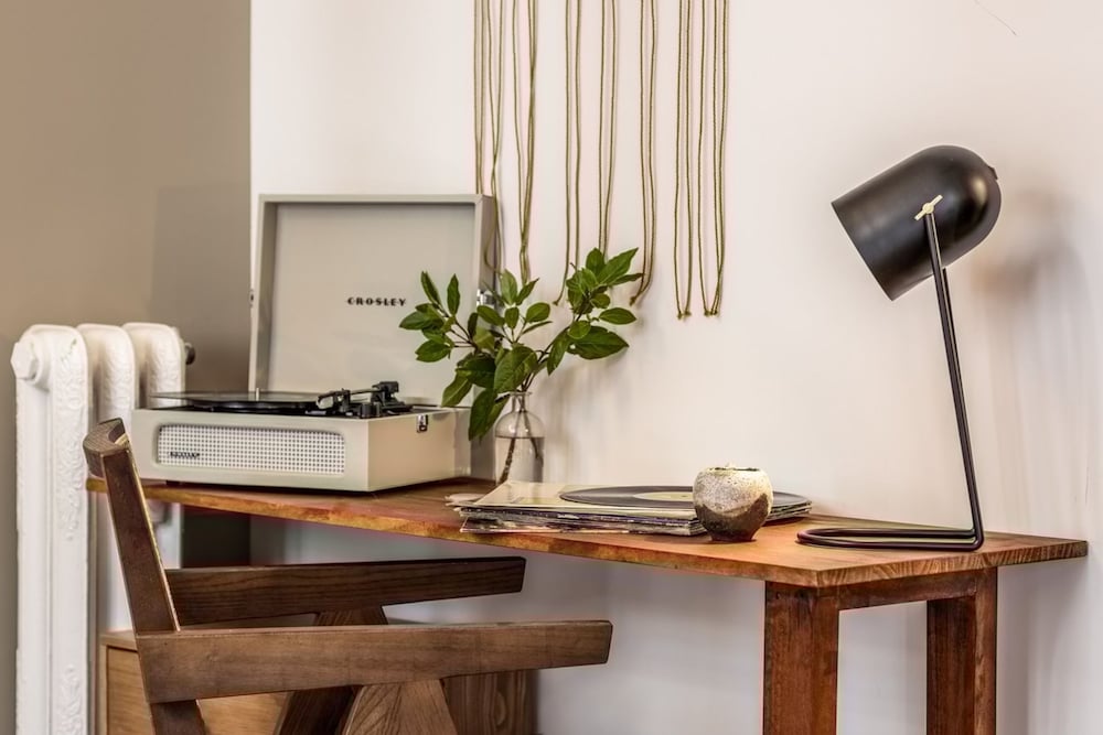 Casaluce - 2 Bedrooms in Trafalgar
