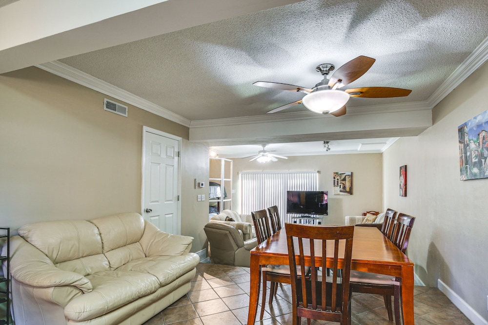 St Louis Vacations - St Ann Townhome < 1 Mi to International Airport! - Property Image 1