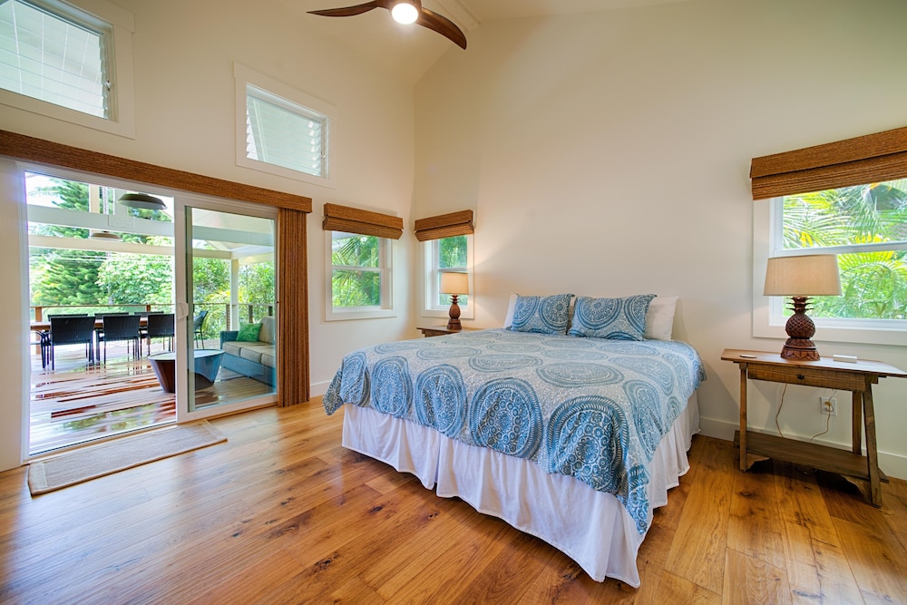 Hale Hoku 5 Bedroom Home by RedAwning view 4