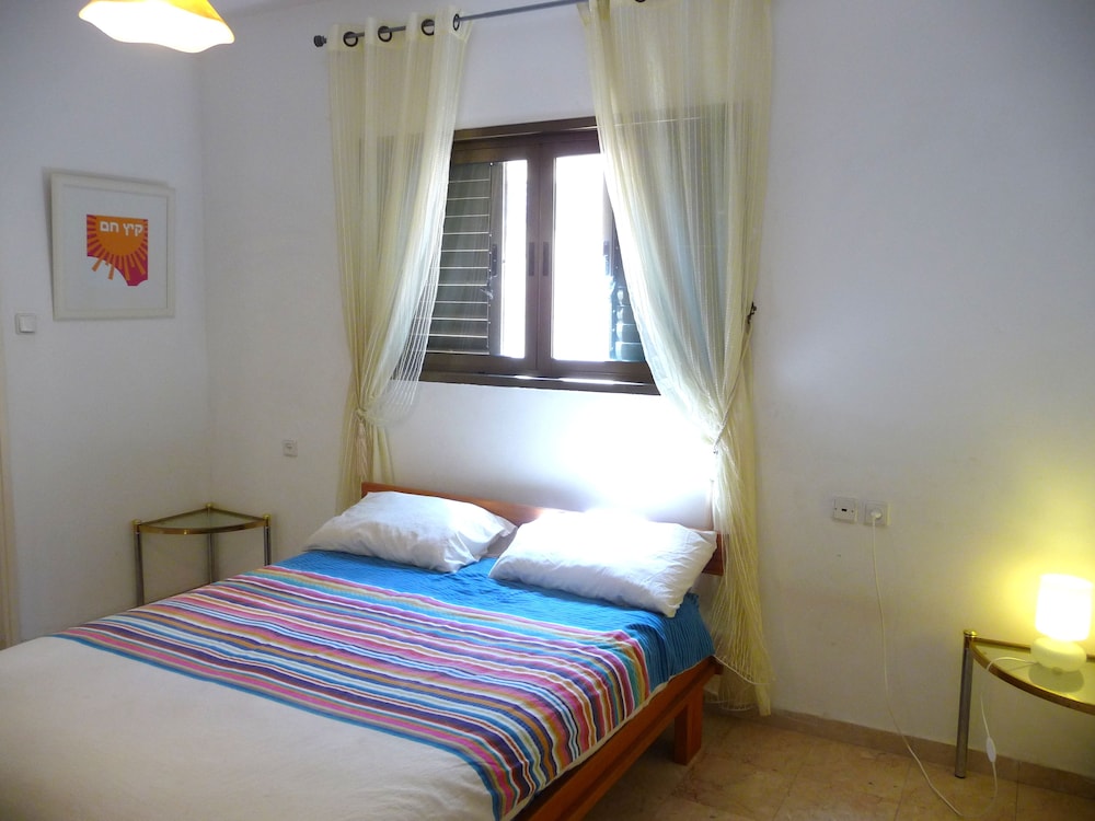 Elena Apartments