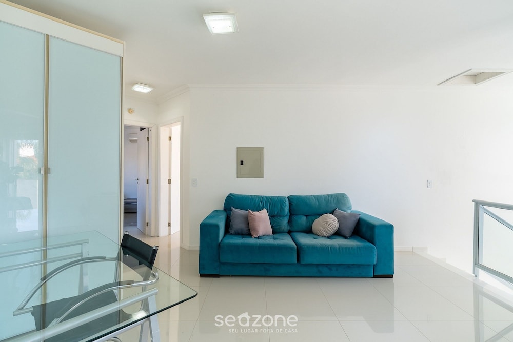 4B House w Pool in Jurere Internacional Mer0671