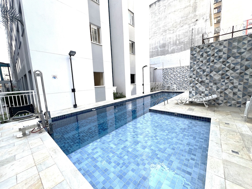 Apartamentos com piscina e academia