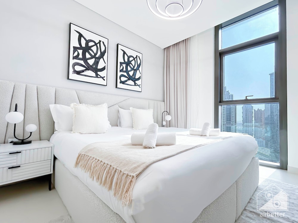 Luxurious 2B Apartment at Burj Crown Downtown