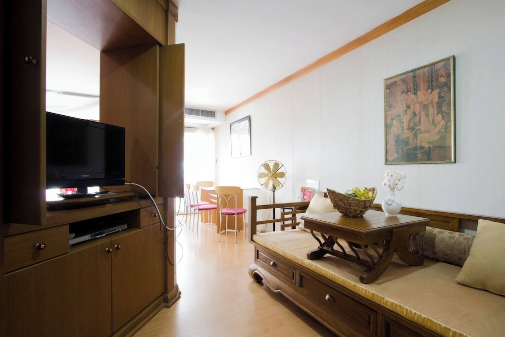 Oriental 1br With Pool & Gym Near BTS Phrom Phong