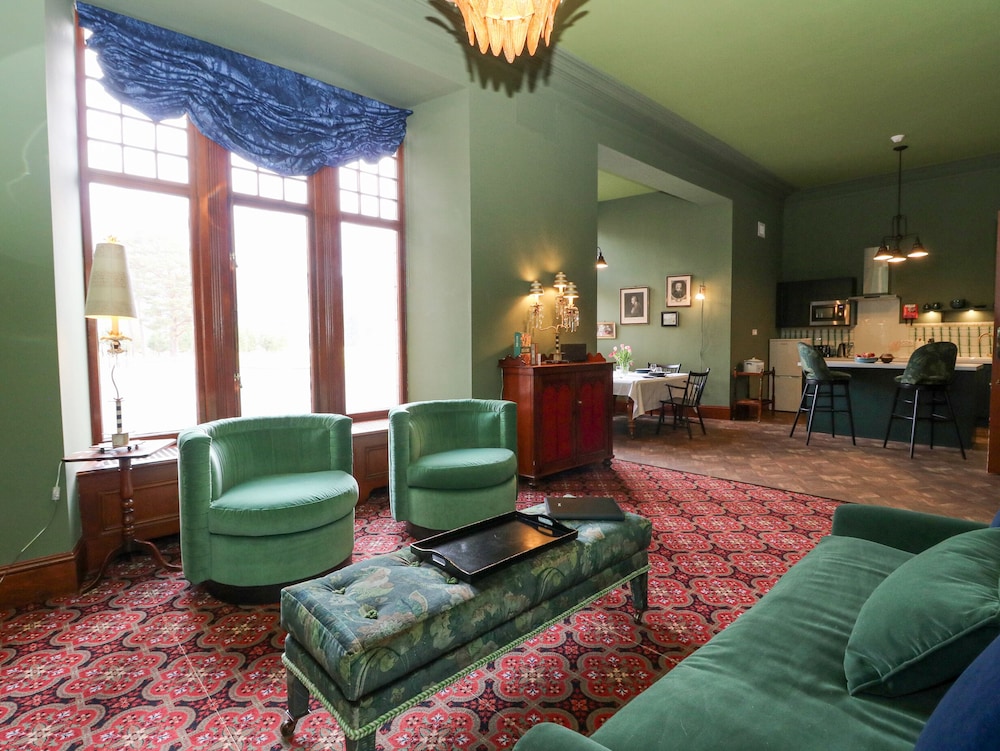 Derry - Mar Lodge Estate