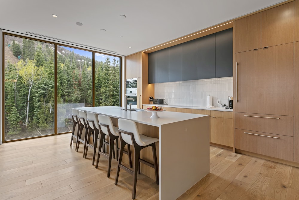 1504 Founders Place - Three Bedroom Deluxe 3 Condo