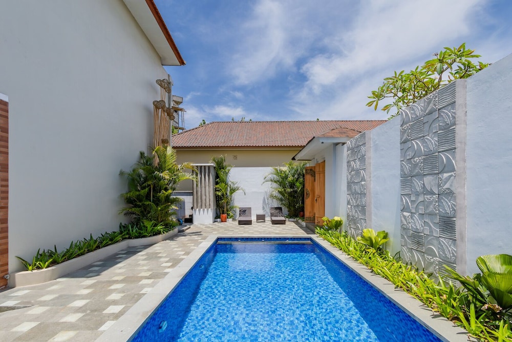 Kubu Deandari Guest House