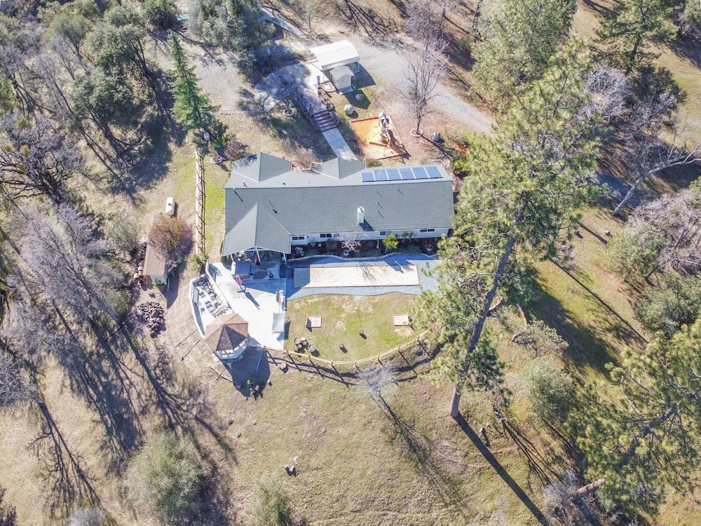 Hotel Awesome Views, Game Room, Hot Tub and More! - Image 1