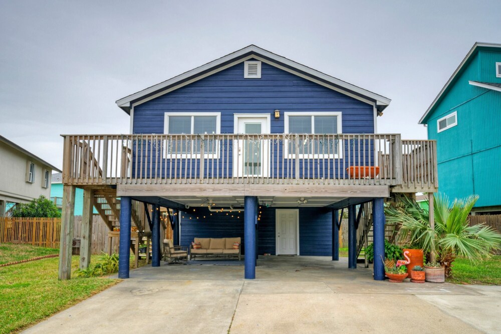 Surfin Dog by Avantstay Coastal Escape w/ Yard! view 5